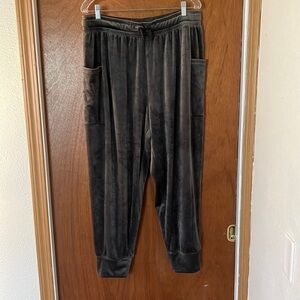 Aerie Offline dark gray velour cargo ankle sweatpants